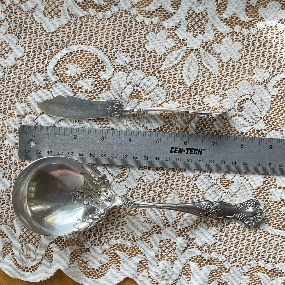 Rogers Brothers vintage silver plated serving spoon & butter knife - Picture 11 of 11